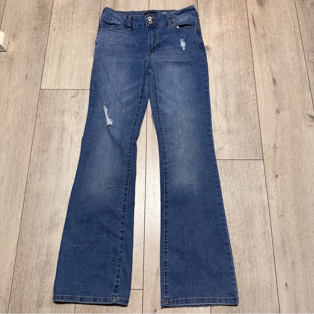 BCBGeneration Distressed Blue Flare Jeans 9/29